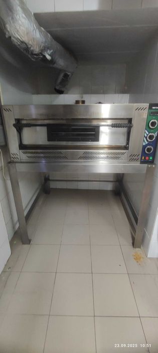 Cuptor de 9 pizza pe gaz