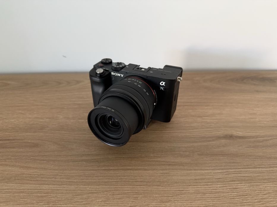 Sony A7c cu obiectiv 28-60 f4-5.6