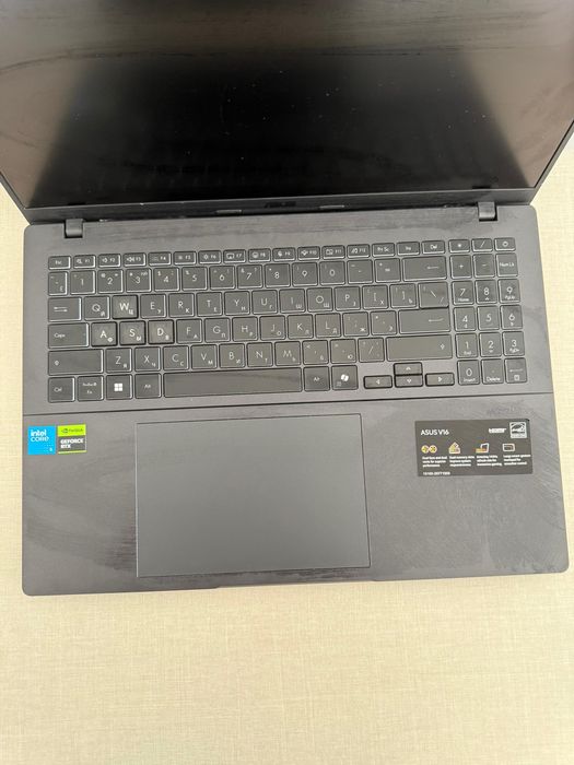 Asus vivobook v16