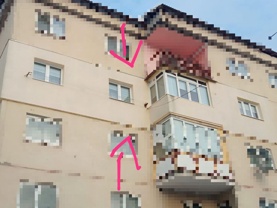 Vând apartament 3 camere +garaj