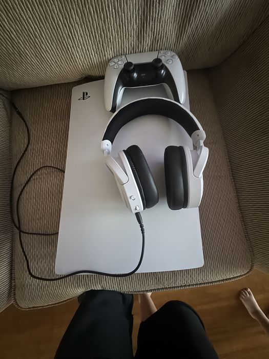 Dau LA schimb ps5 pentru orice g2 sau g4