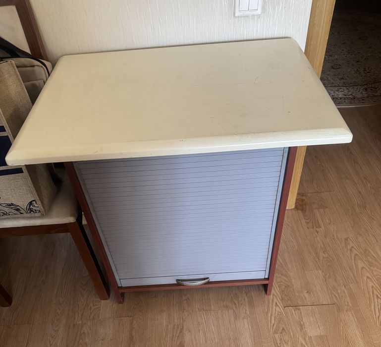 Продам тумбочку для офиса