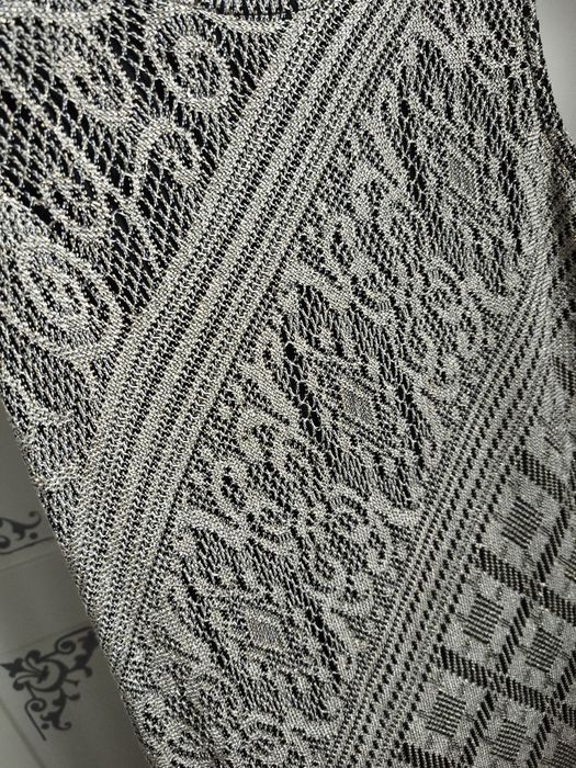 Rochie broderie , mărimea M-L