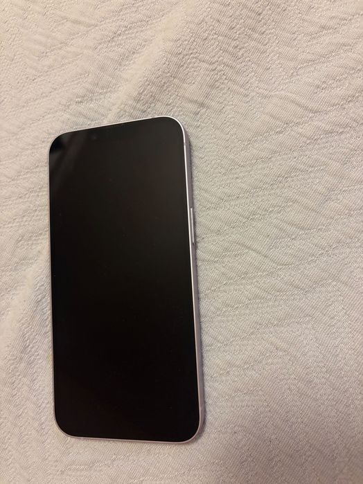 Продавам IPhone 14