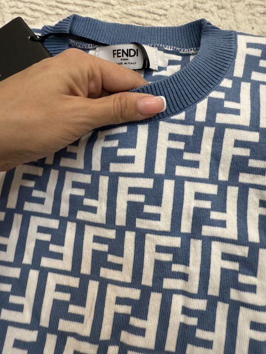 Кофта Fendi размер М