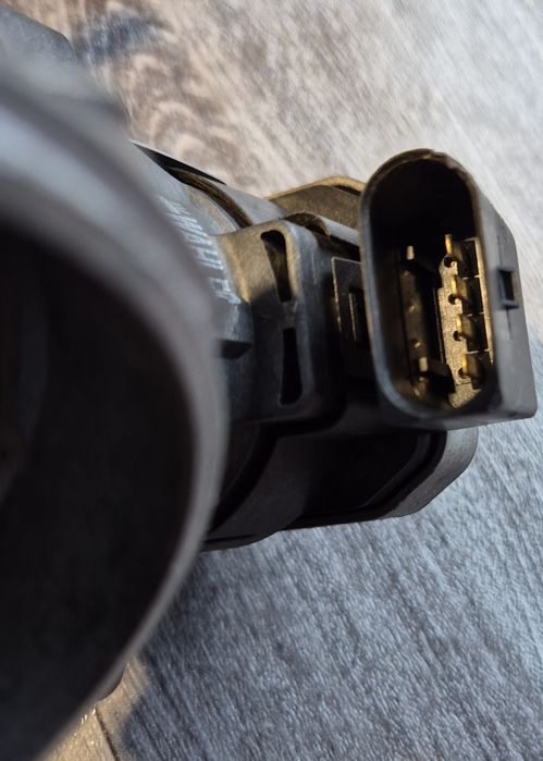 EGR клапан ,мерцедес 2.2 CDI 150кс