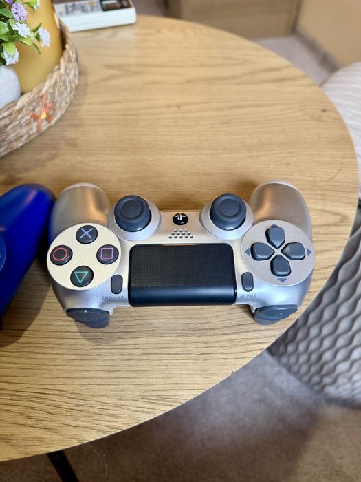 Play Station контролери