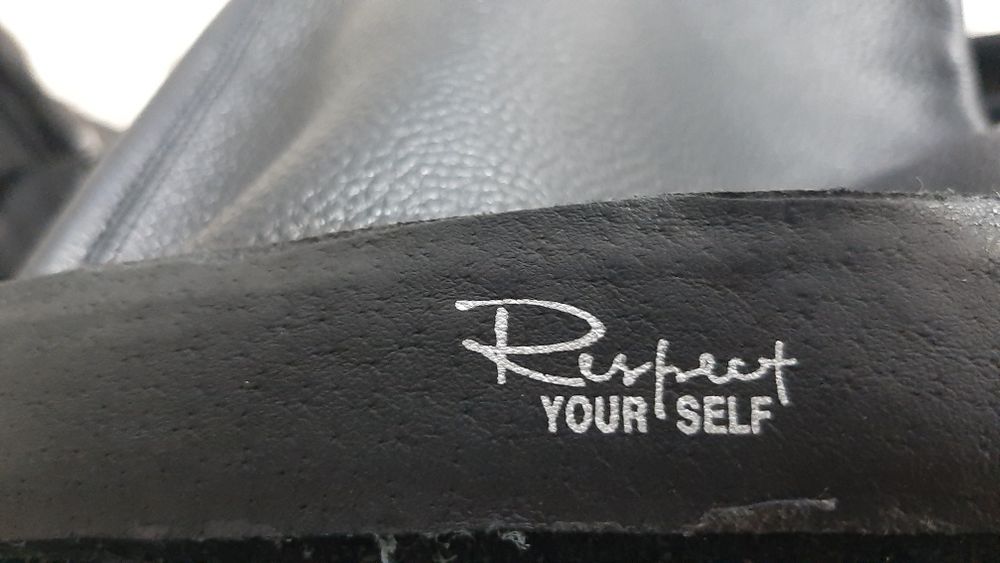 Женские сапоги кожанные