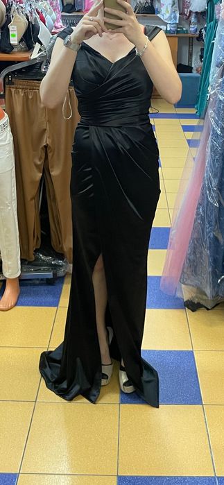 Vand Rochie Elegantă