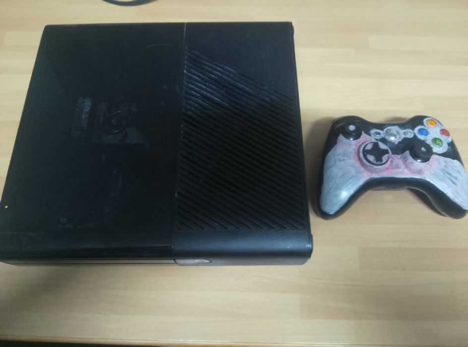 Xbox 360 controler cu joc grand theft auto 5