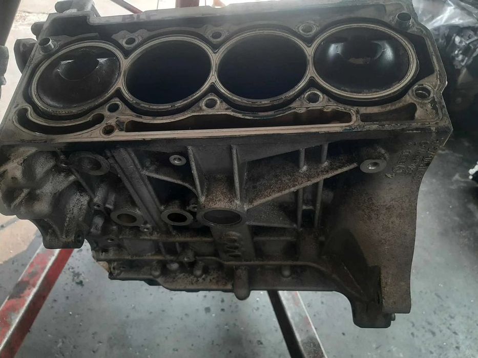 bloc motor ambielat 1.6 fsi blf vw golf 5