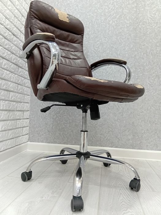 Кресло руководителя/офисное