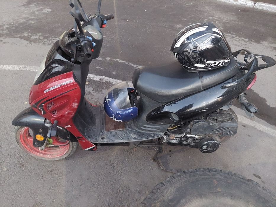 Продам скутер 125 кубов
