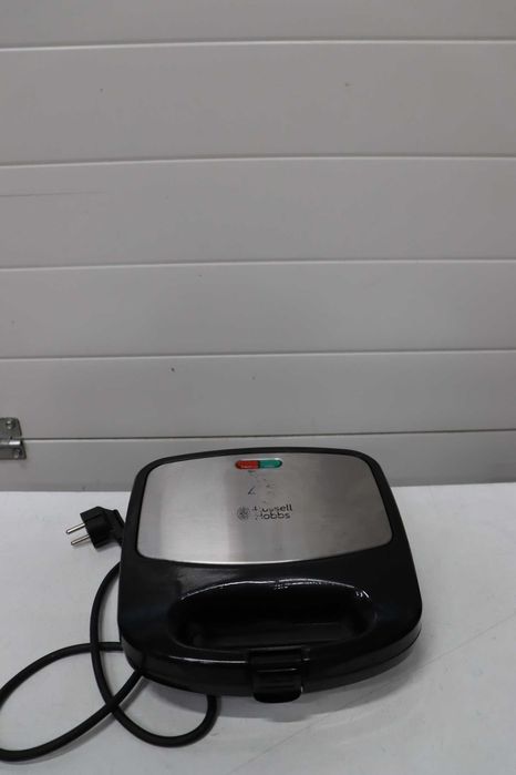 Russell Hobbs – машина за сандвичи 3 в 1, 760 W, лек ДЕФЕКТ