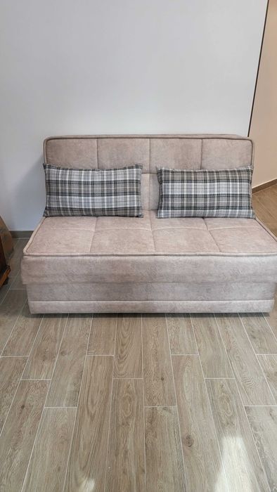 Отдавам 2стаен обзаведен лукс топ център