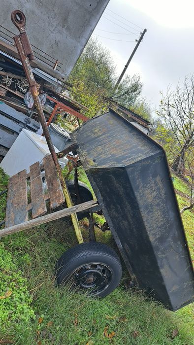 Продавам Дт 20 с инвентар