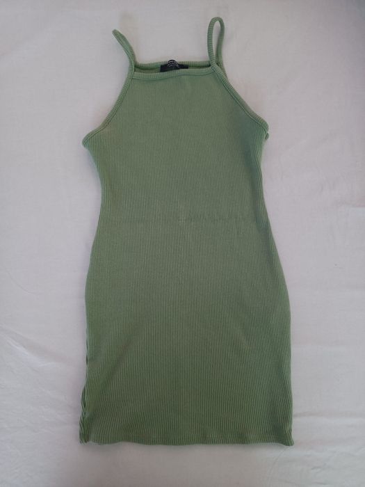 Къса,зелена рокля от Bershka