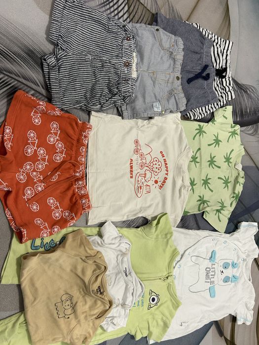 Lot de Tricouri+pantaloni scurti marimea 74 (6/9 luni)