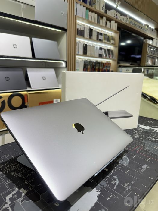 MacBook pro I5/8/256/13.3 Grey