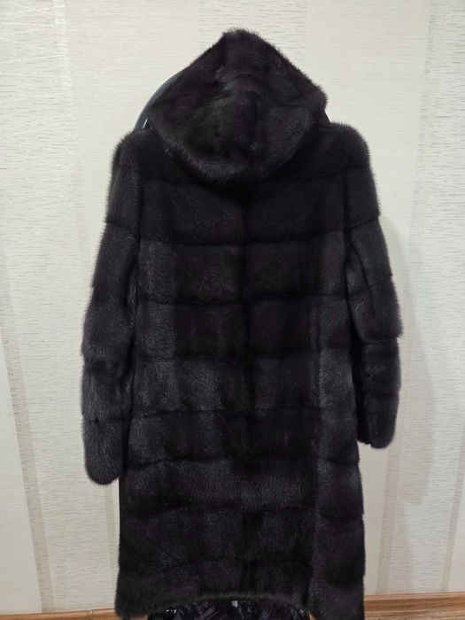 Продам норковую шубу