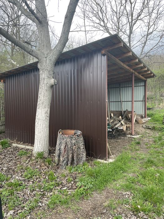 Vand casa , teren 3400 m , 9 km distanta de Dragasani