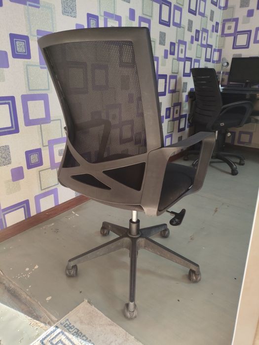 Продается кресло офисное