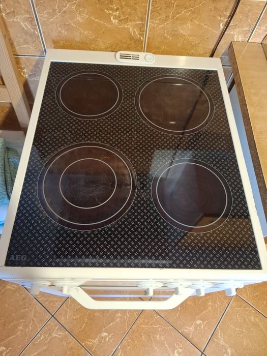 Aragaz AEG complet functional