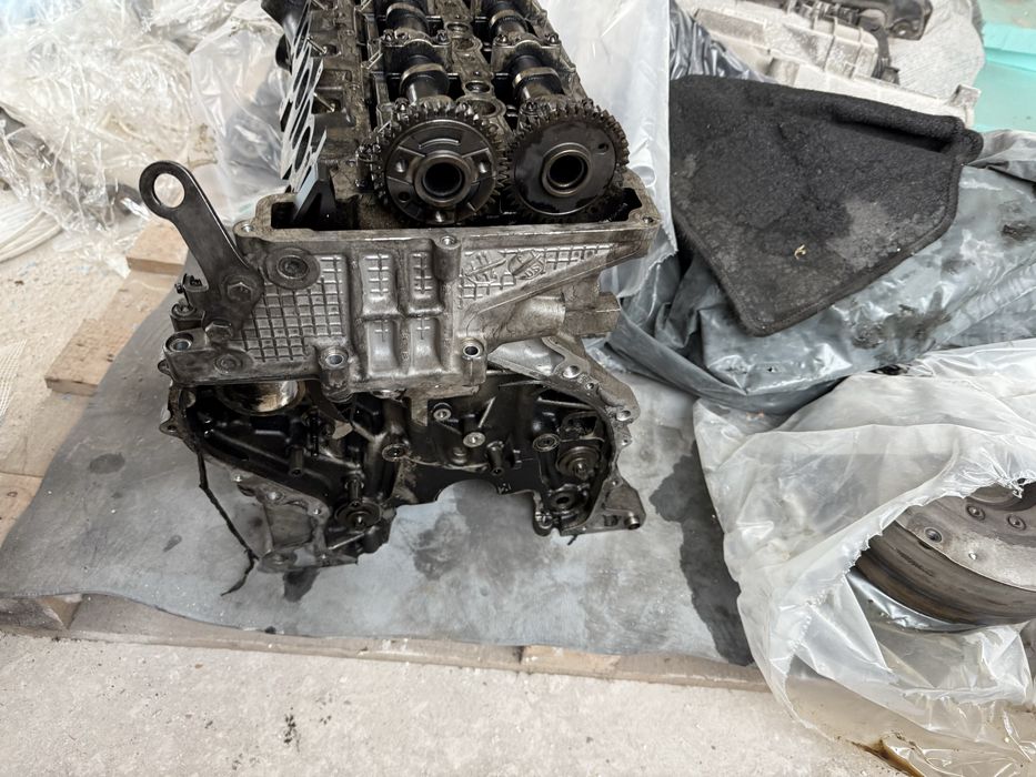 Блок глава двигател мотор BMW N47D20C