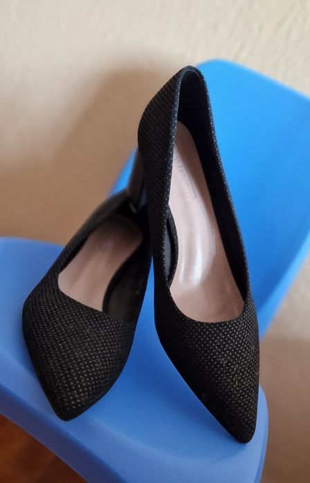 Официални черни дамски обувки