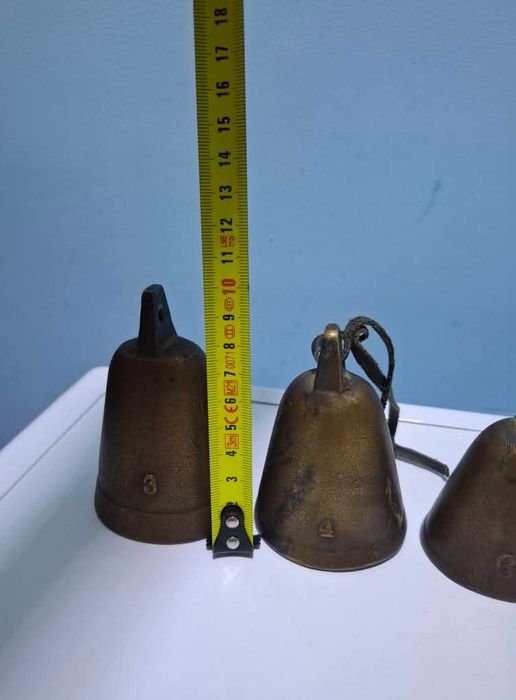 Чанове Френски единия видно с дупки
Цена 160лв за 3те общо