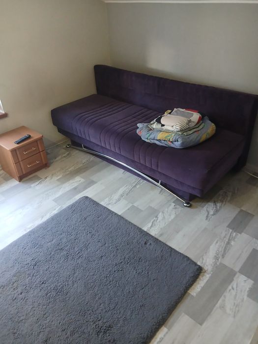 Primesc in gazda,la vila ,o persoana