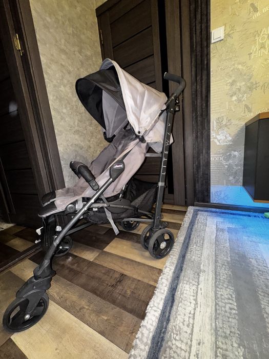 Продается коляска chico lite way