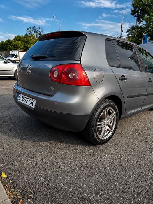 Volkswagen Golf 5 1.6 MPI 102 CP | 219.000 km reali | Climatronic | Investiții recente  | Facturi
