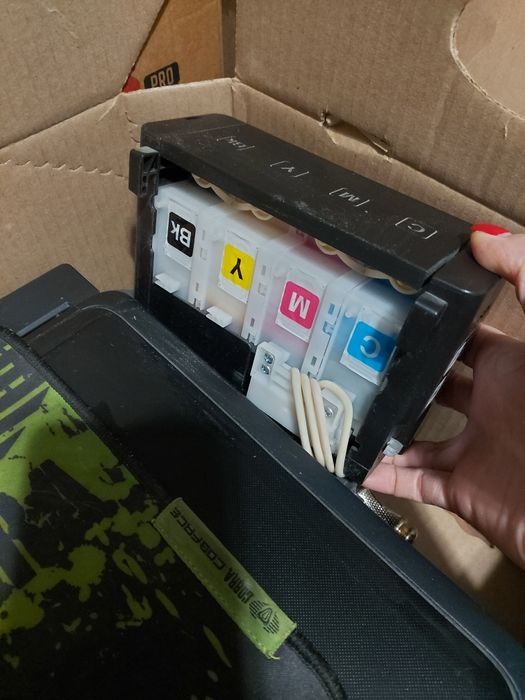 Продам цветной принтер