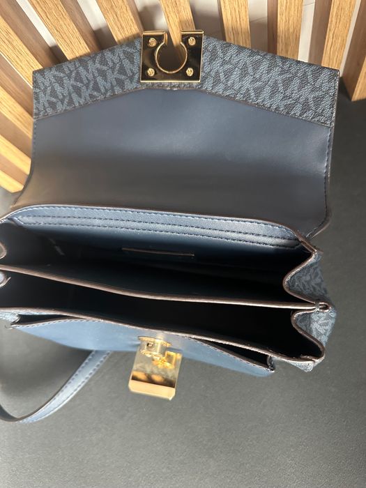 Vând geantă Michael Kors