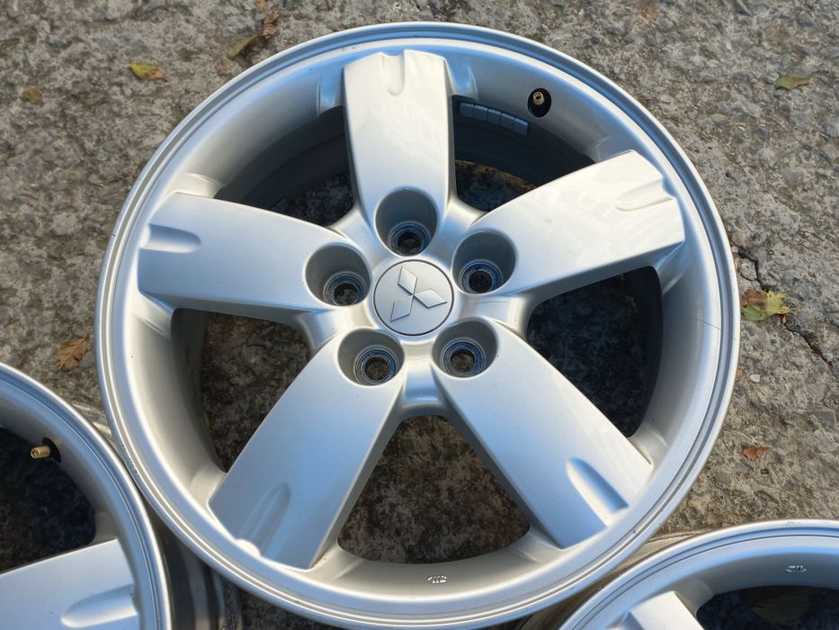 17 5x114.3 Mitsubushi Honda Hyundai Toyota Enkei 6.5j et38 Без Забележ