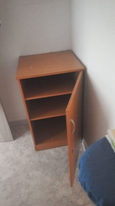 Продам диван столы стулья