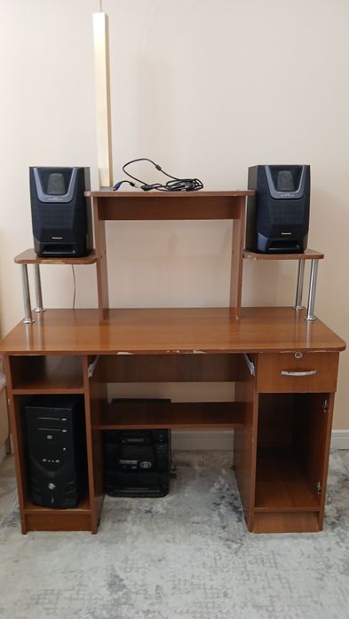 Kompyuter stoli mebeli sotiladi