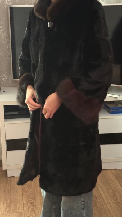 Продам норковую шубу