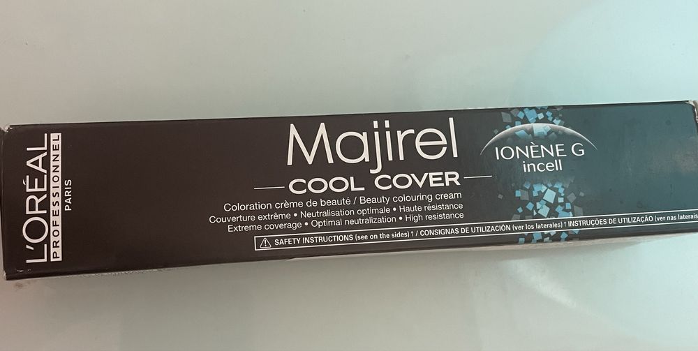 Мигли MAC чисто нови и боя за вежди