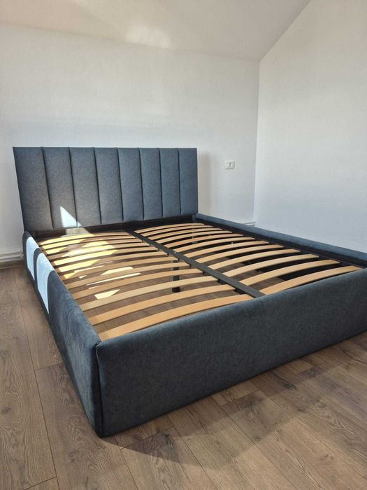 Pat tapitat din catifea 160x200