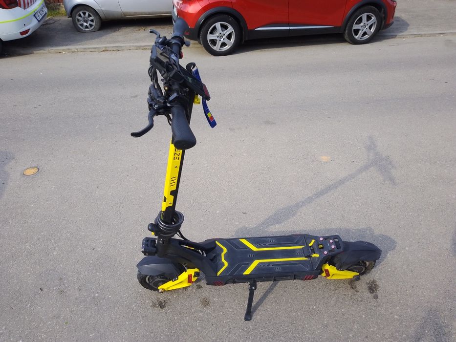 Vând trotineta kugo kirin