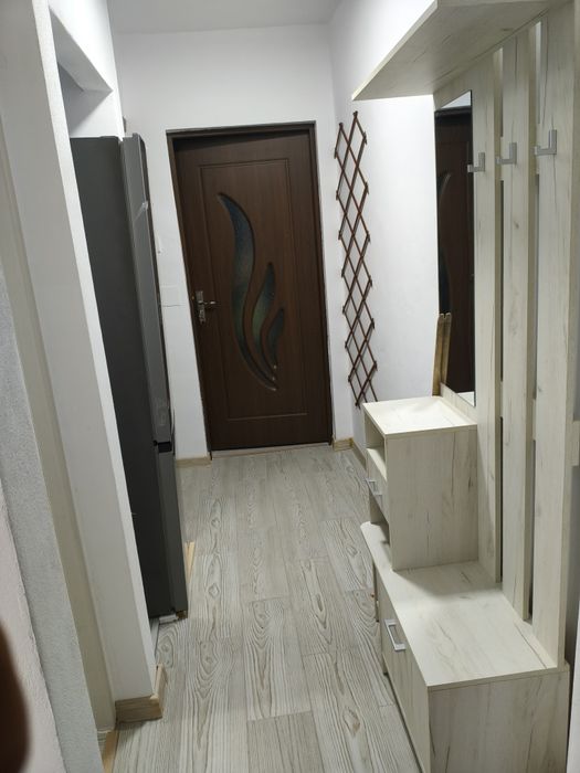 Apartament cu 3 camere,Etaj 1, Zona Rotunda, Totul Nou