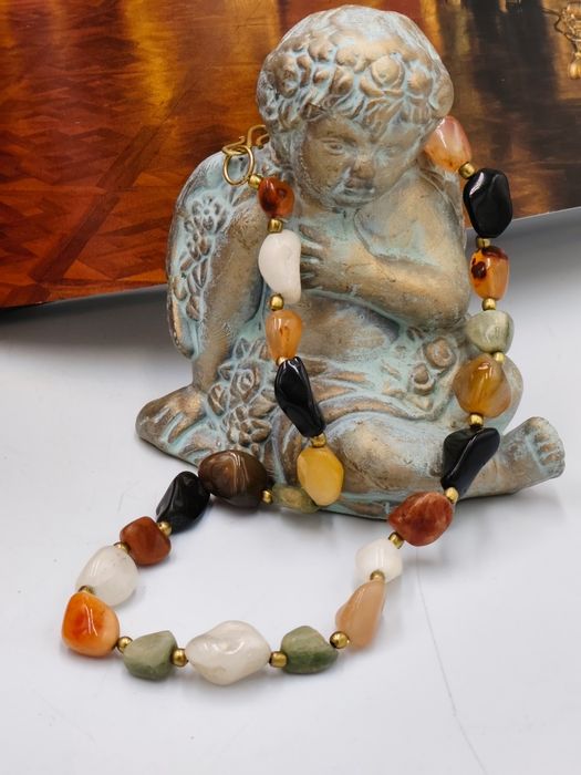 ВИНТИДЖ КОЛИЕ С  ЕСТЕСТВЕНИ минерали,КАМЪНИ, ахат оникс, кварц