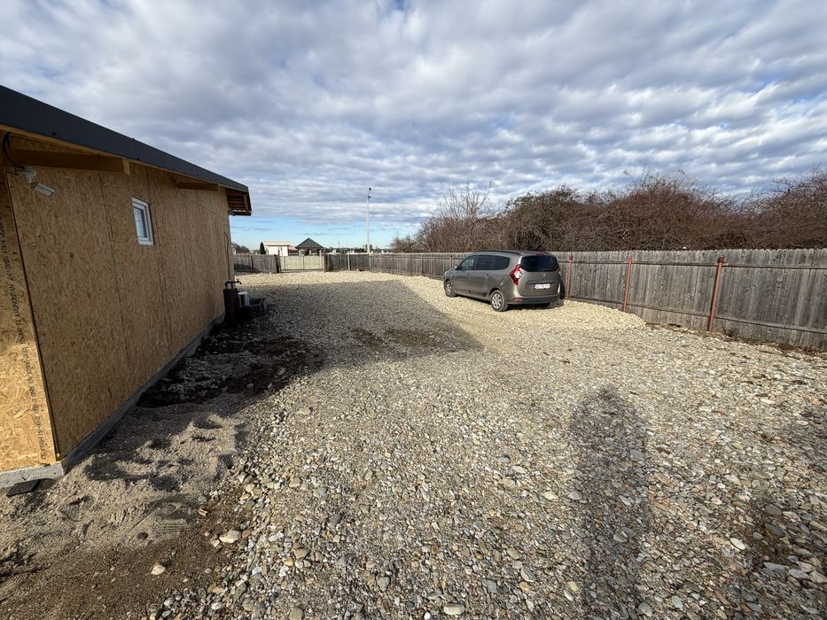 Teren 806 mp + anexa 90 mp Stefanesti Zavoi Fitotron