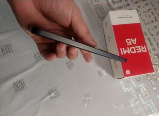 Продам Xiaomi Redmi A5 64 гб