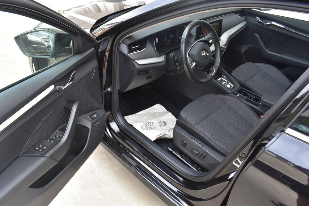 Skoda Octavia 2.0 Matrix 180.000km an 2023 Head up Camera -Pentru pretențioși !
