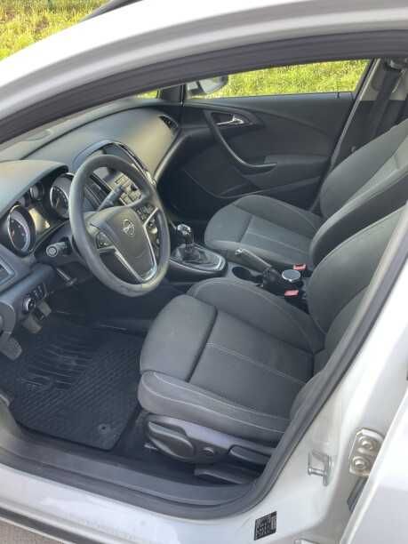 Opel Astra J 2011 inmatriculat