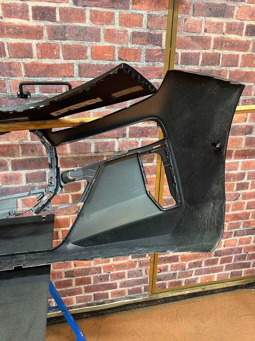 Bara fata BMW SERIA 7 G70 M-pachet
