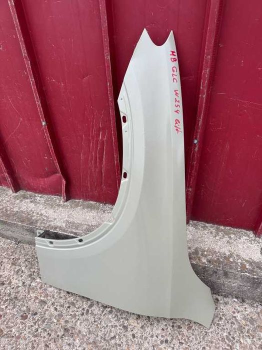 Aripa fata stanga Mercedes GLC X254 C254 W254 A2548809700